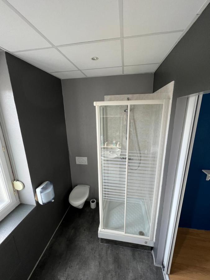 Отель Le Conde Montdidier  Экстерьер фото